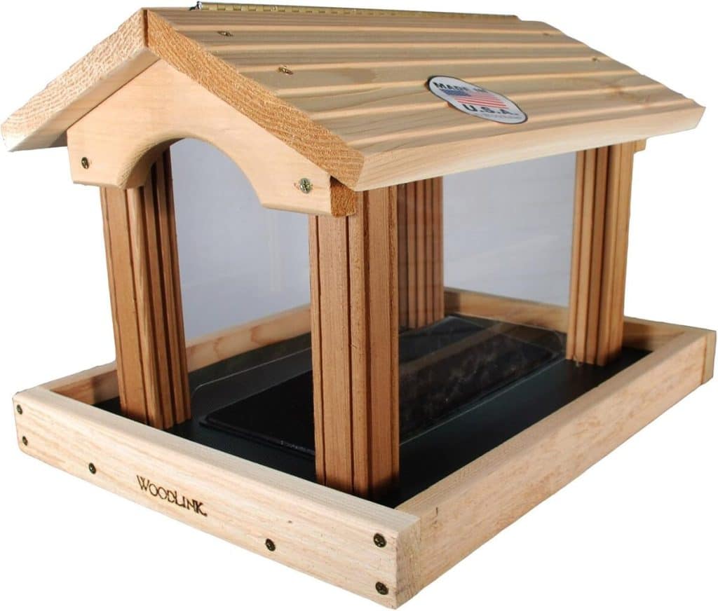 Test de la mangeoire Woodlink Pro4 en cèdre