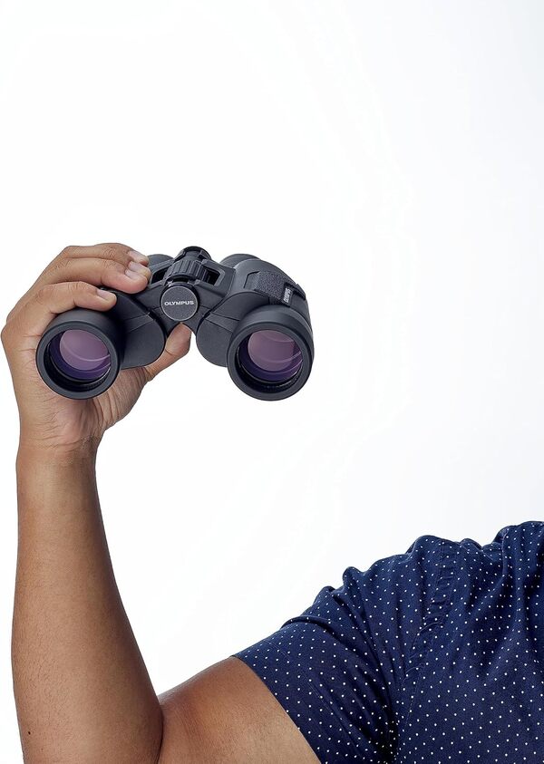 Jumelles Olympus 8-16x40 S garanties 15 Ans avec dragonne et étui. des détails Nets, des Couleurs Naturelles, Un Grand Champ de Vision - idéales pour Observer la Nature, Les Sports ou Les Concerts.