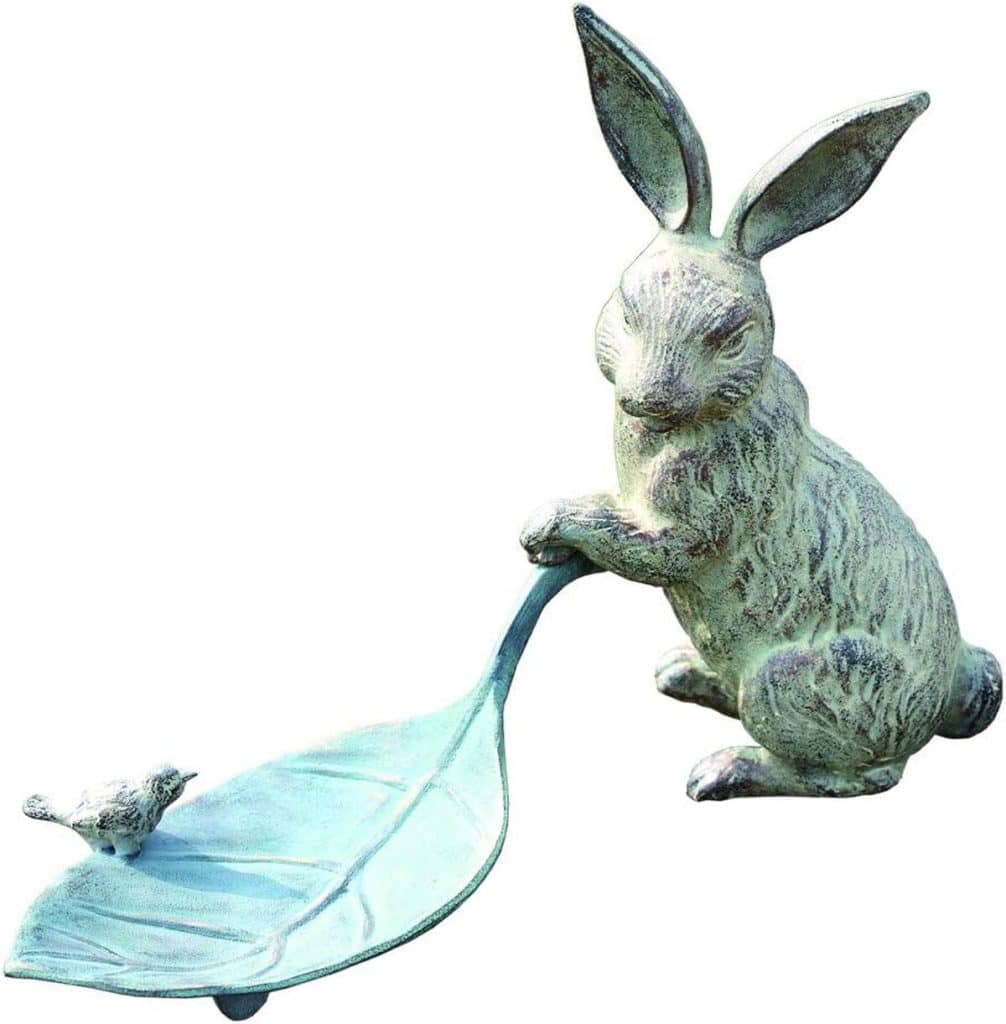 Test de la mangeoire à oiseaux SPI Home 33069 : lapin et feuilles