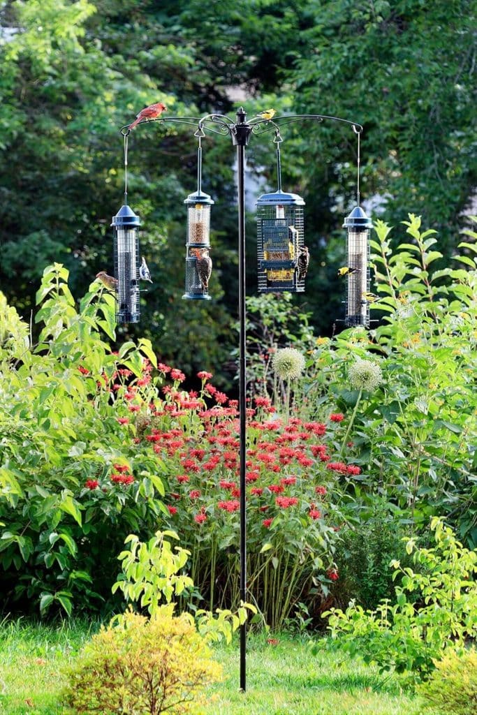 Test du Brome BirdsUP Versa 4 : poteau pour mangeoires à oiseaux