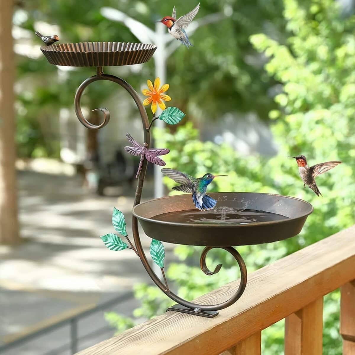 Avis : bain d'oiseaux décoratif en métal pour balcon et jardin