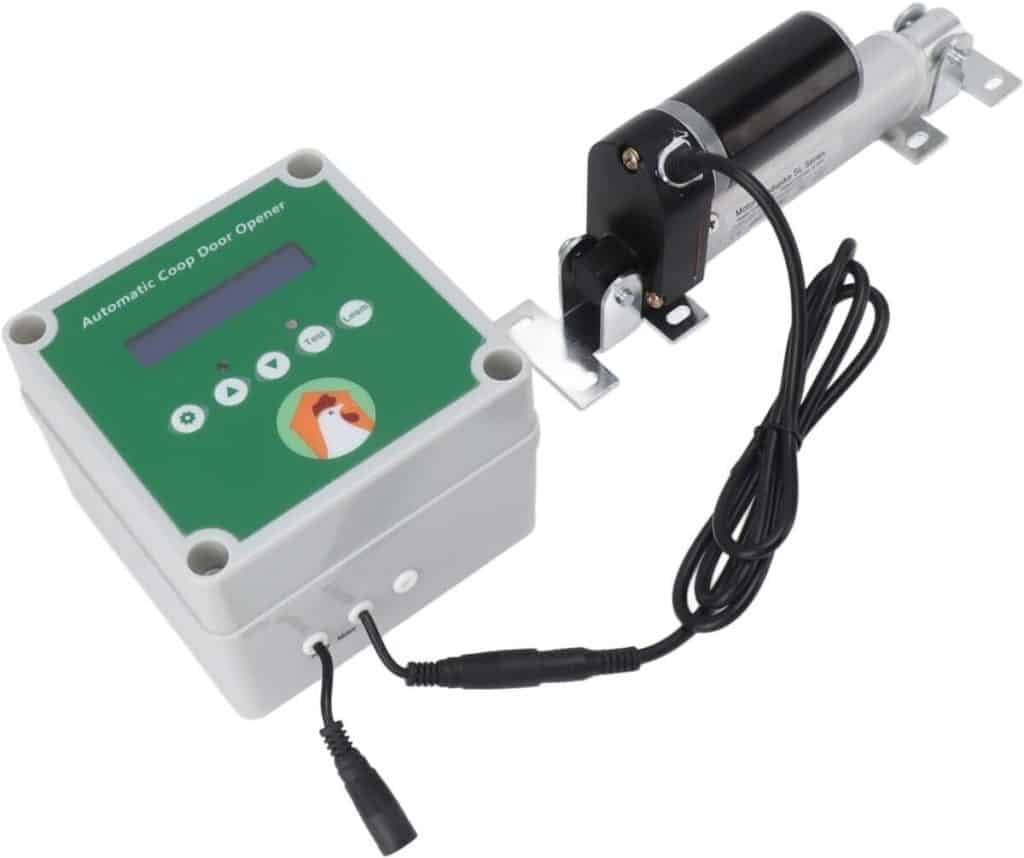 Test : kit ouvre-porte automatique LCD pour poulailler avec télécommande